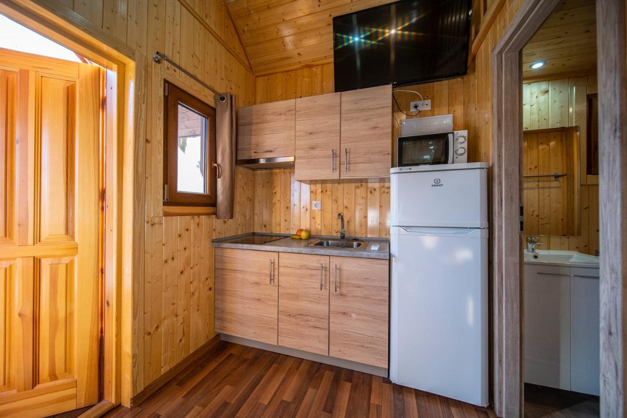 Camping Bungalow Serra De Prades Resort Vilanova de Prades Exteriör bild