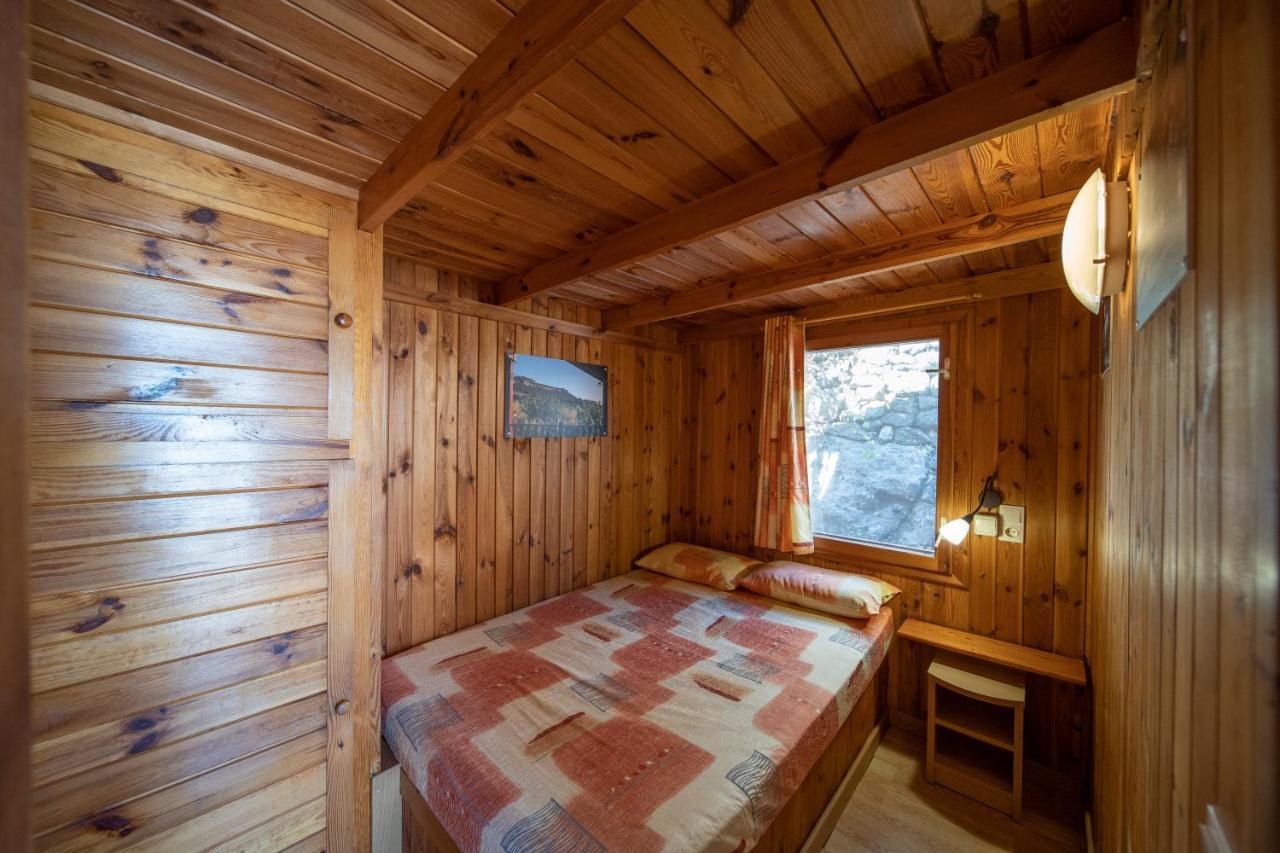 Camping Bungalow Serra De Prades Resort Vilanova de Prades Exteriör bild