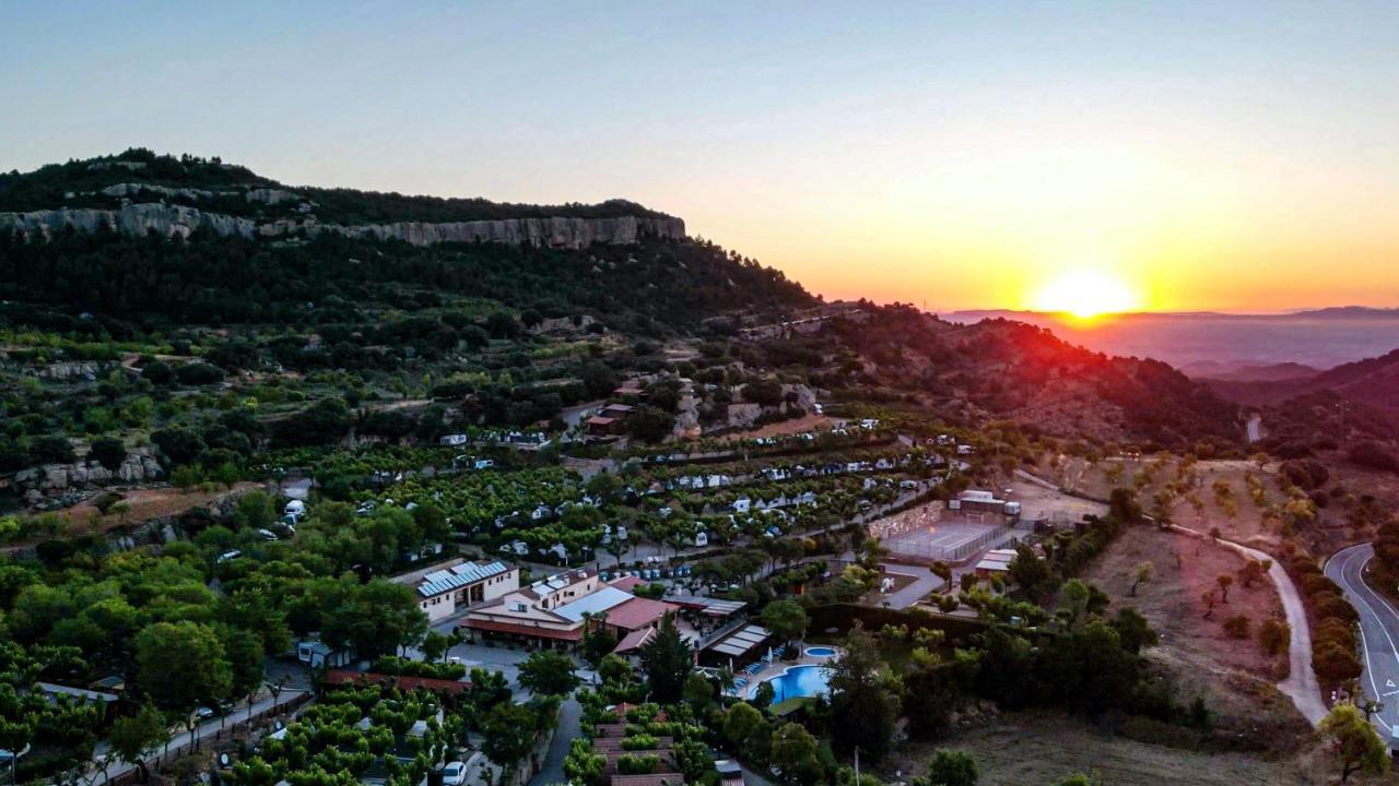 Camping Bungalow Serra De Prades Resort Vilanova de Prades Exteriör bild