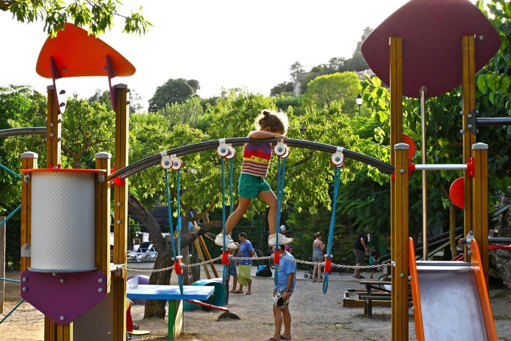 Camping Bungalow Serra De Prades Resort Vilanova de Prades Exteriör bild