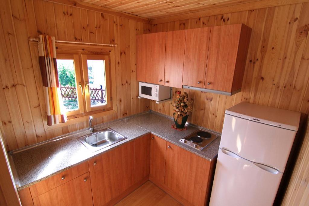 Camping Bungalow Serra De Prades Resort Vilanova de Prades Rum bild
