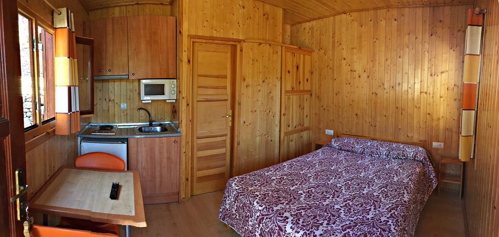 Camping Bungalow Serra De Prades Resort Vilanova de Prades Exteriör bild