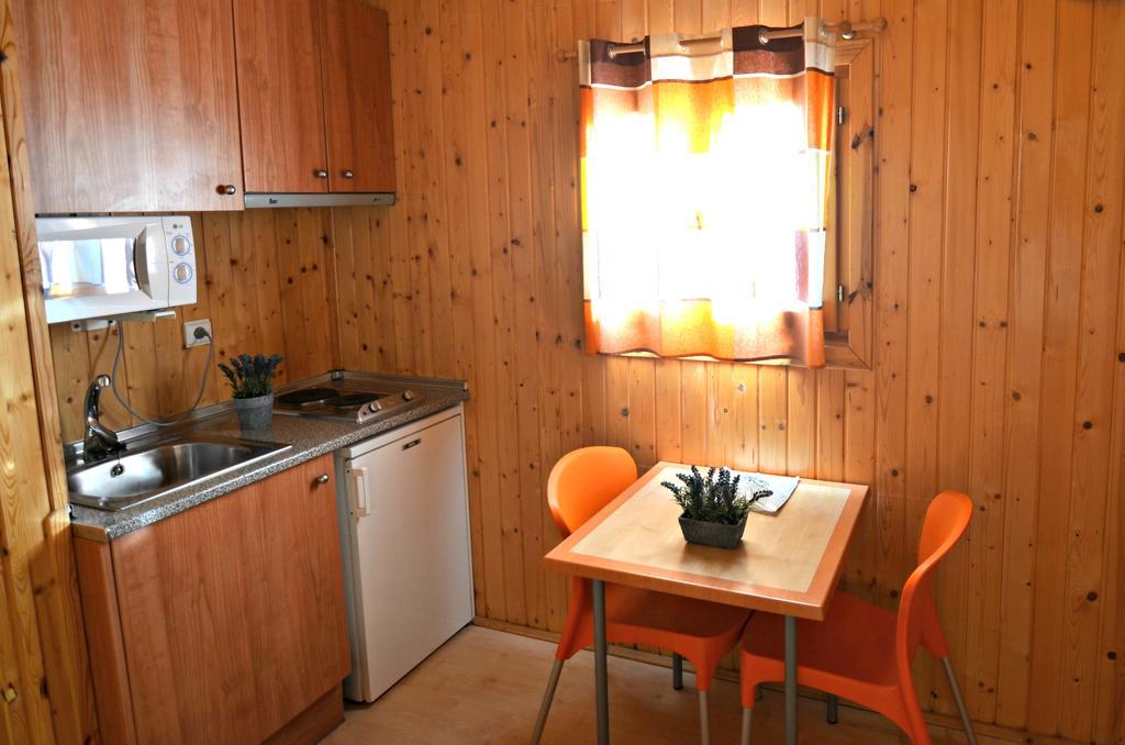 Camping Bungalow Serra De Prades Resort Vilanova de Prades Exteriör bild
