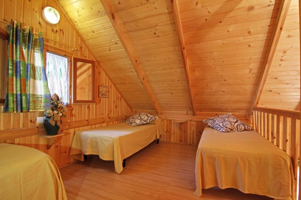 Camping Bungalow Serra De Prades Resort Vilanova de Prades Exteriör bild